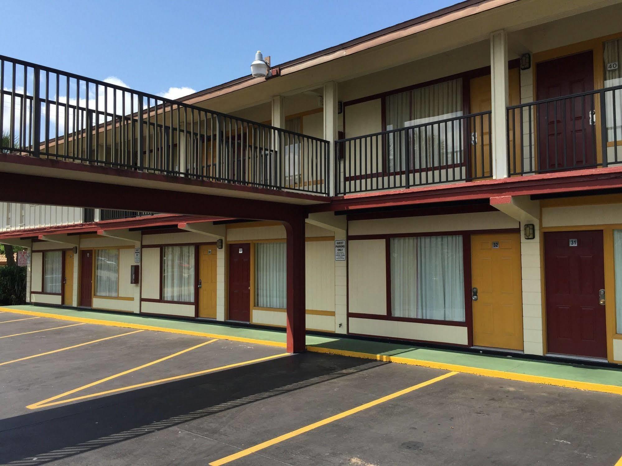 Budget Inn Of وينتر هافن المظهر الخارجي الصورة